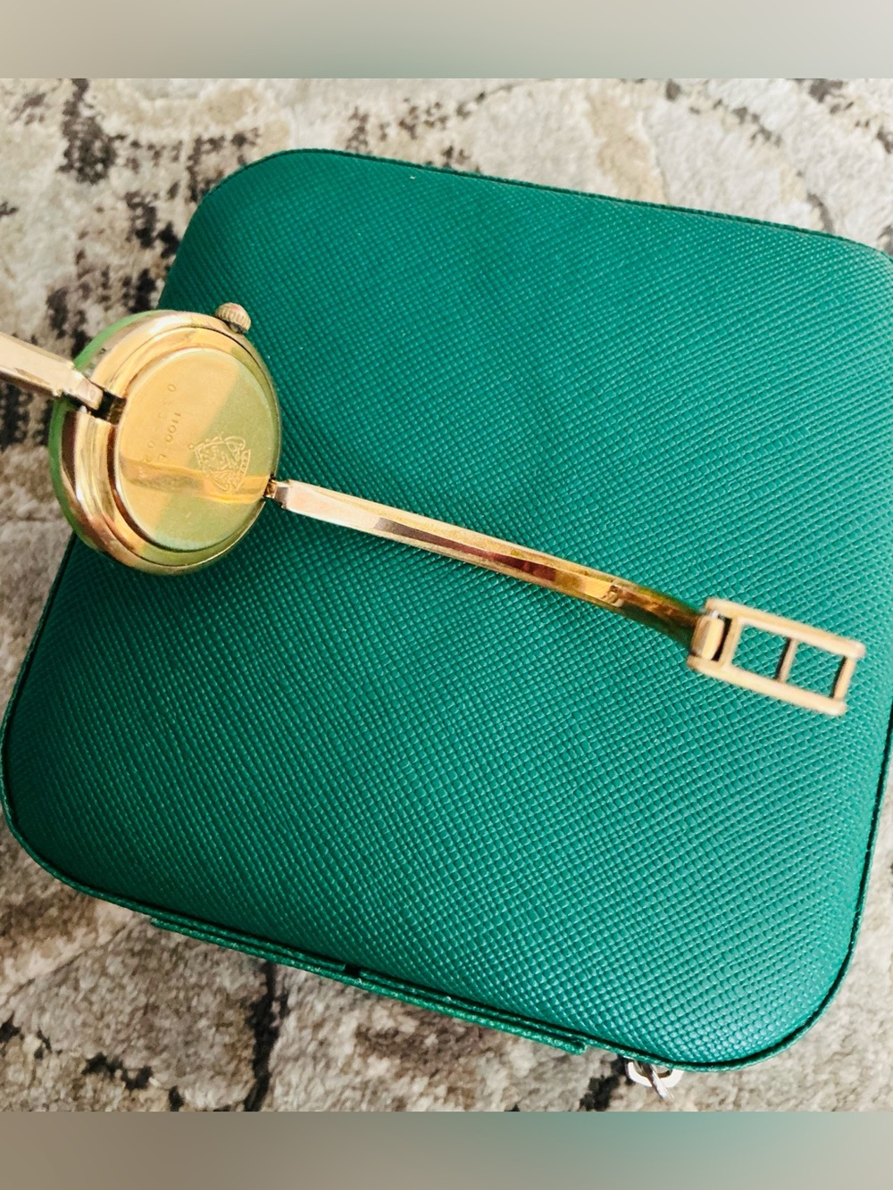 Authentic GUCCI bangle watch with Interchangeable Ringsππβ€οΈπ§‘π€ - Picture 7 of 16